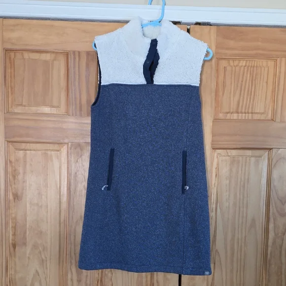 Stylish Blue and White Title Nine Fleece Vest Dress - Picture 1 of 7